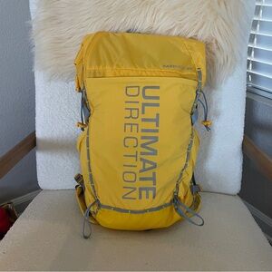 Ultimate Direction Yellow Running Vest/Backpack Fastpack 20 - Men’s M/L